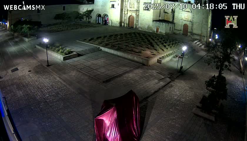 Oaxaca de Juarez City Skyline &  Templo de Santo Domingo de Guzman Church Square Live Cam - Oaxaca de Juárez, Oaxaca, Mexico