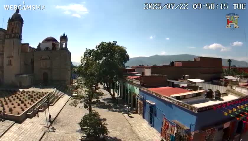 Oaxaca de Juarez City Skyline &  Templo de Santo Domingo de Guzman Church Square Live Cam - Oaxaca de Juárez, Oaxaca, Mexico