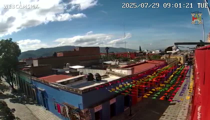 Oaxaca de Juarez City Skyline &  Templo de Santo Domingo de Guzman Church Square Live Cam - Oaxaca de Juárez, Oaxaca, Mexico