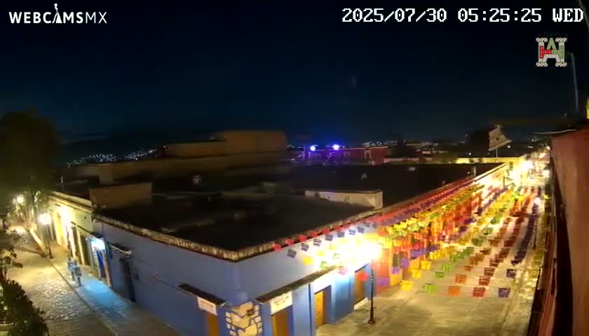 Oaxaca de Juarez City Skyline &  Templo de Santo Domingo de Guzman Church Square Live Cam - Oaxaca de Juárez, Oaxaca, Mexico
