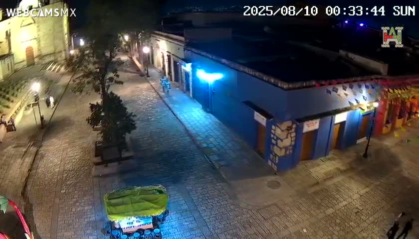 Oaxaca de Juarez City Skyline &  Templo de Santo Domingo de Guzman Church Square Live Cam - Oaxaca de Juárez, Oaxaca, Mexico