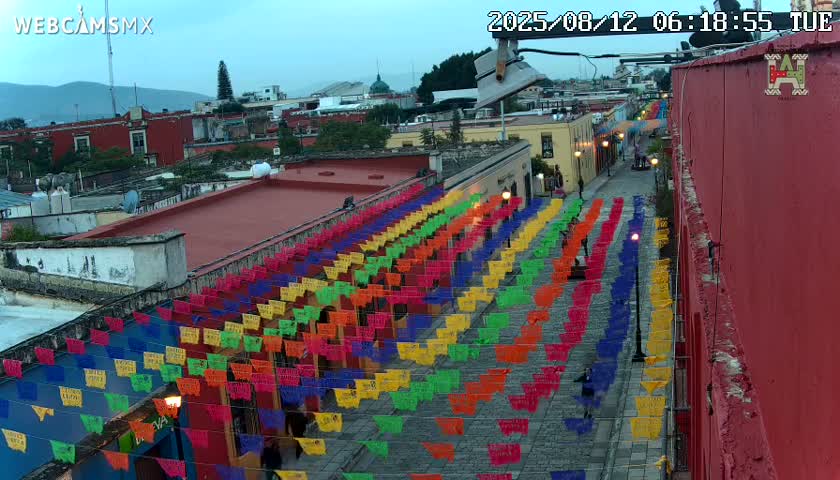 Oaxaca de Juarez City Skyline &  Templo de Santo Domingo de Guzman Church Square Live Cam - Oaxaca de Juárez, Oaxaca, Mexico
