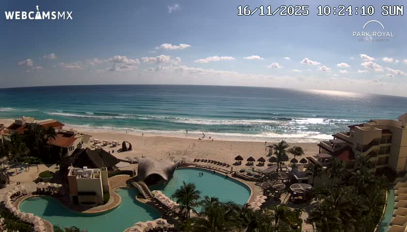 Oaxaca de Juarez City Skyline &  Templo de Santo Domingo de Guzman Church Square Live Cam - Oaxaca de Juárez, Oaxaca, Mexico