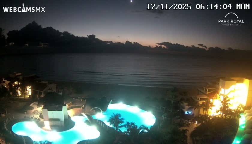 Oaxaca de Juarez City Skyline &  Templo de Santo Domingo de Guzman Church Square Live Cam - Oaxaca de Juárez, Oaxaca, Mexico