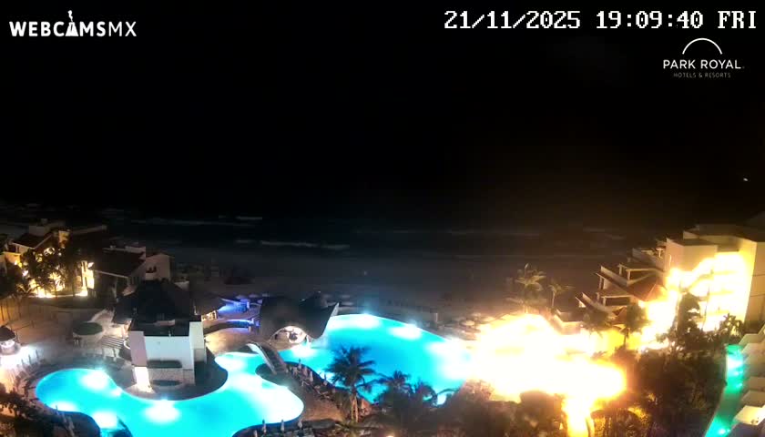 Oaxaca de Juarez City Skyline &  Templo de Santo Domingo de Guzman Church Square Live Cam - Oaxaca de Juárez, Oaxaca, Mexico