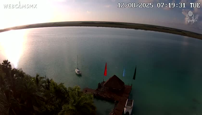 Laguna de Bacalar Lagoon Lake Akalki Live Cam - Bacalar,  Quintana Roo, Mexico