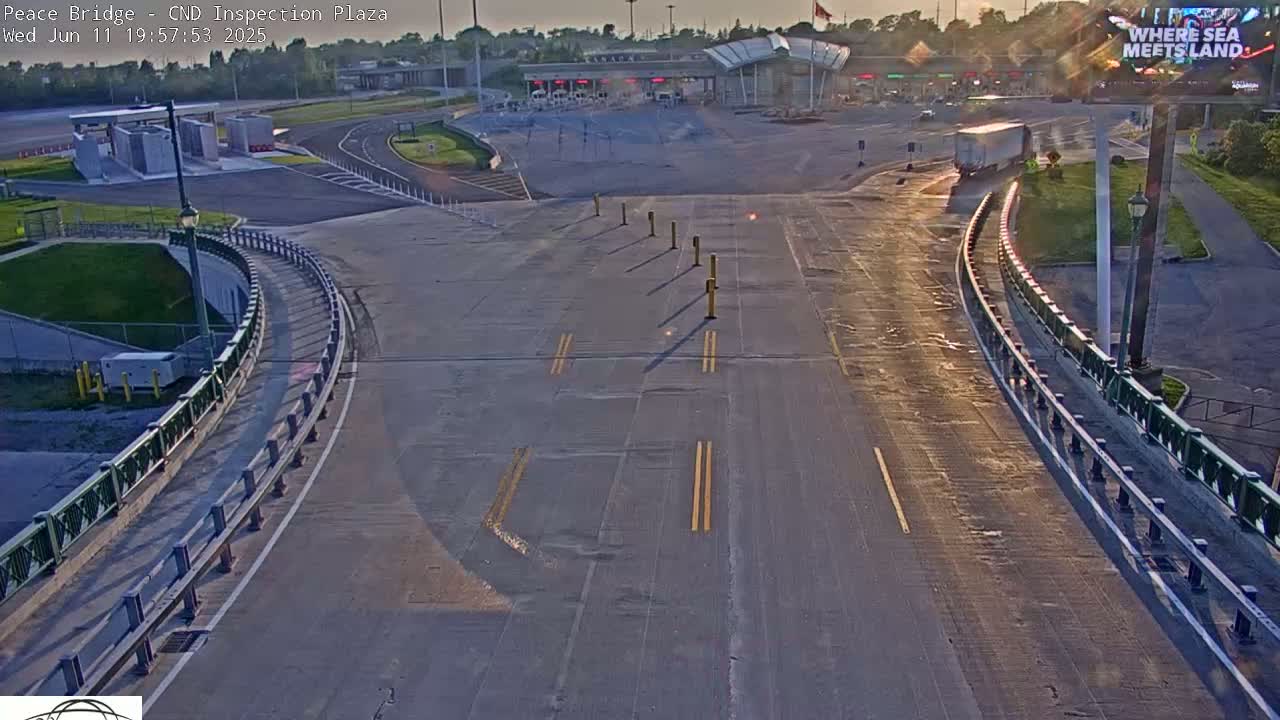 Fort Erie, Peace Bridge Canadian Inspection Plaza & Border Crossing Tool Booths Live Cam - Fort Erie, Niagara, Ontario, Canada