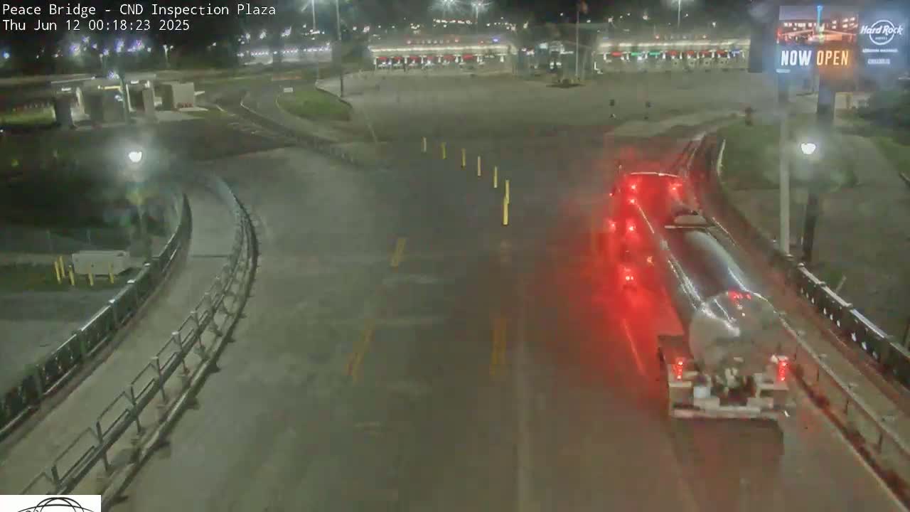 Fort Erie, Peace Bridge Canadian Inspection Plaza & Border Crossing Tool Booths Live Cam - Fort Erie, Niagara, Ontario, Canada