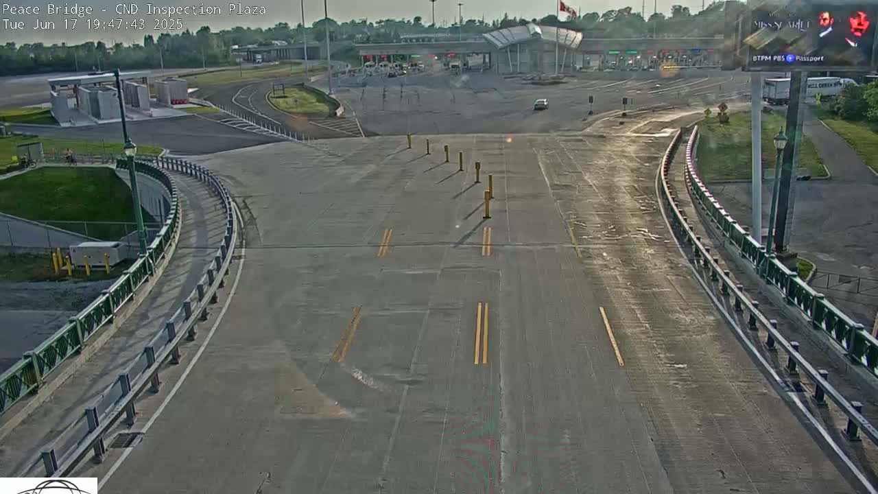 Fort Erie, Peace Bridge Canadian Inspection Plaza & Border Crossing Tool Booths Live Cam - Fort Erie, Niagara, Ontario, Canada