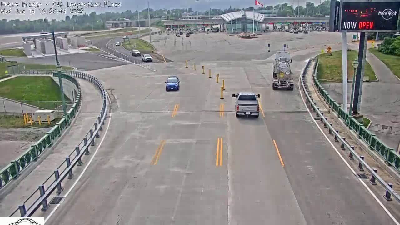 Fort Erie, Peace Bridge Canadian Inspection Plaza & Border Crossing Tool Booths Live Cam - Fort Erie, Niagara, Ontario, Canada