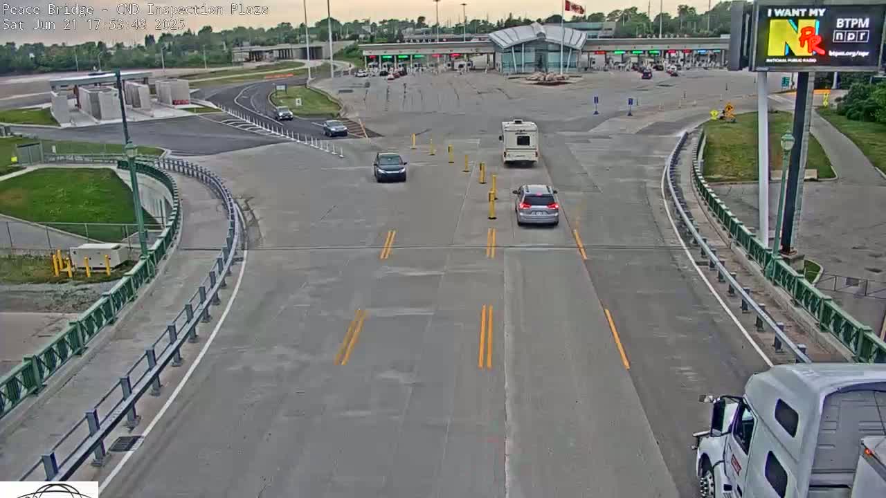 Fort Erie, Peace Bridge Canadian Inspection Plaza & Border Crossing Tool Booths Live Cam - Fort Erie, Niagara, Ontario, Canada