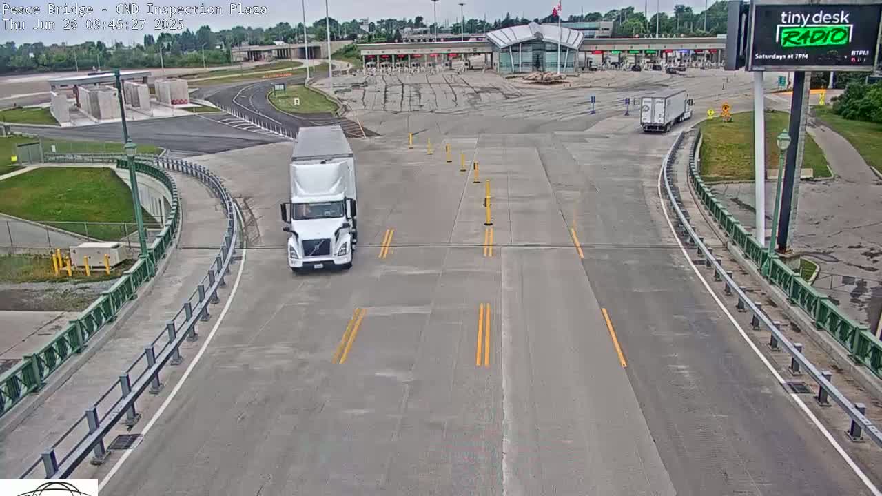 Fort Erie, Peace Bridge Canadian Inspection Plaza & Border Crossing Tool Booths Live Cam - Fort Erie, Niagara, Ontario, Canada