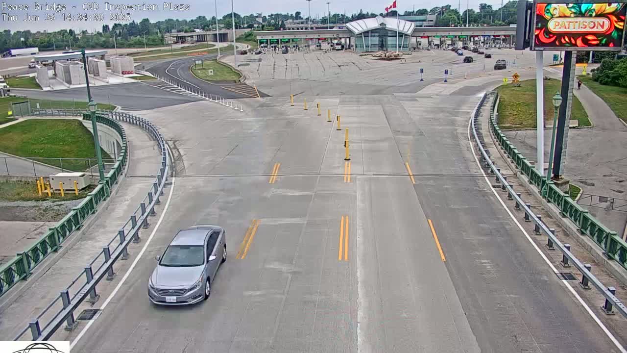 Fort Erie, Peace Bridge Canadian Inspection Plaza & Border Crossing Tool Booths Live Cam - Fort Erie, Niagara, Ontario, Canada