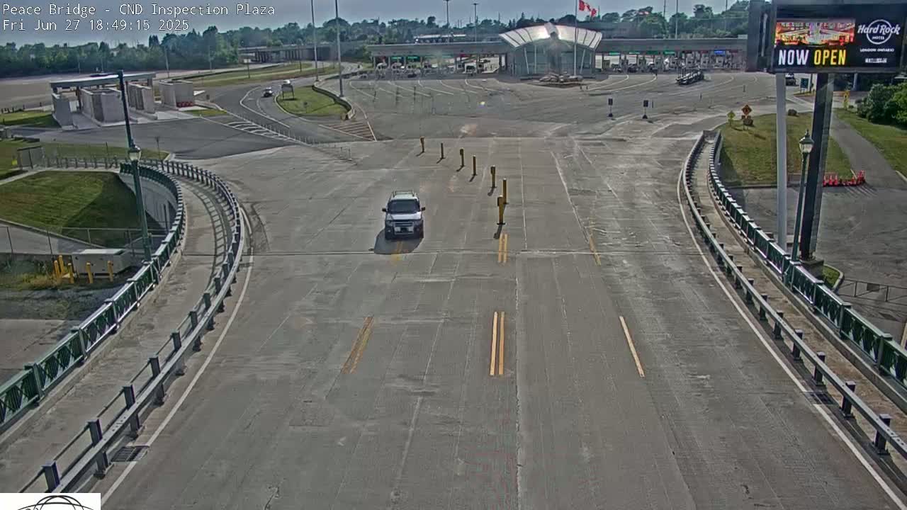 Fort Erie, Peace Bridge Canadian Inspection Plaza & Border Crossing Tool Booths Live Cam - Fort Erie, Niagara, Ontario, Canada