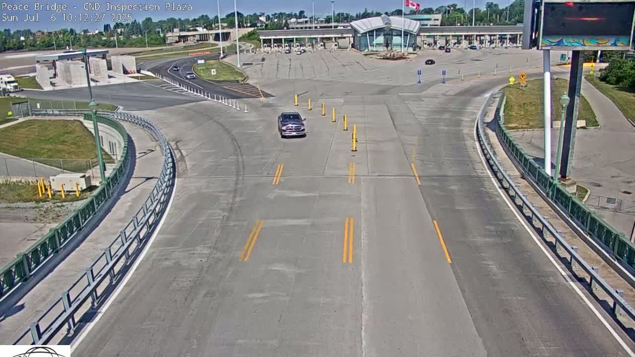 Fort Erie, Peace Bridge Canadian Inspection Plaza & Border Crossing Tool Booths Live Cam - Fort Erie, Niagara, Ontario, Canada