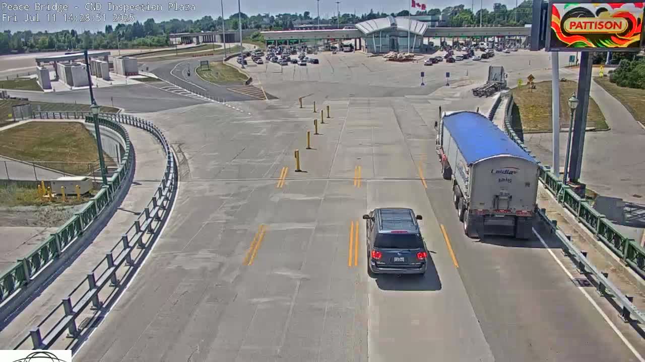 Fort Erie, Peace Bridge Canadian Inspection Plaza & Border Crossing Tool Booths Live Cam - Fort Erie, Niagara, Ontario, Canada
