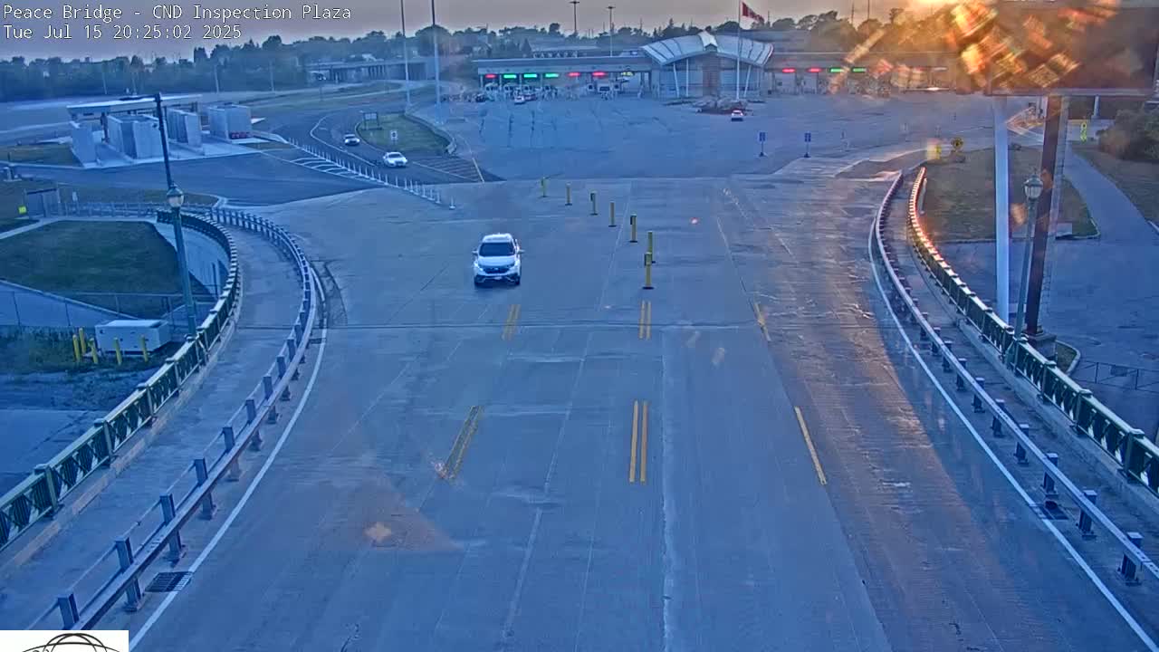 Fort Erie, Peace Bridge Canadian Inspection Plaza & Border Crossing Tool Booths Live Cam - Fort Erie, Niagara, Ontario, Canada