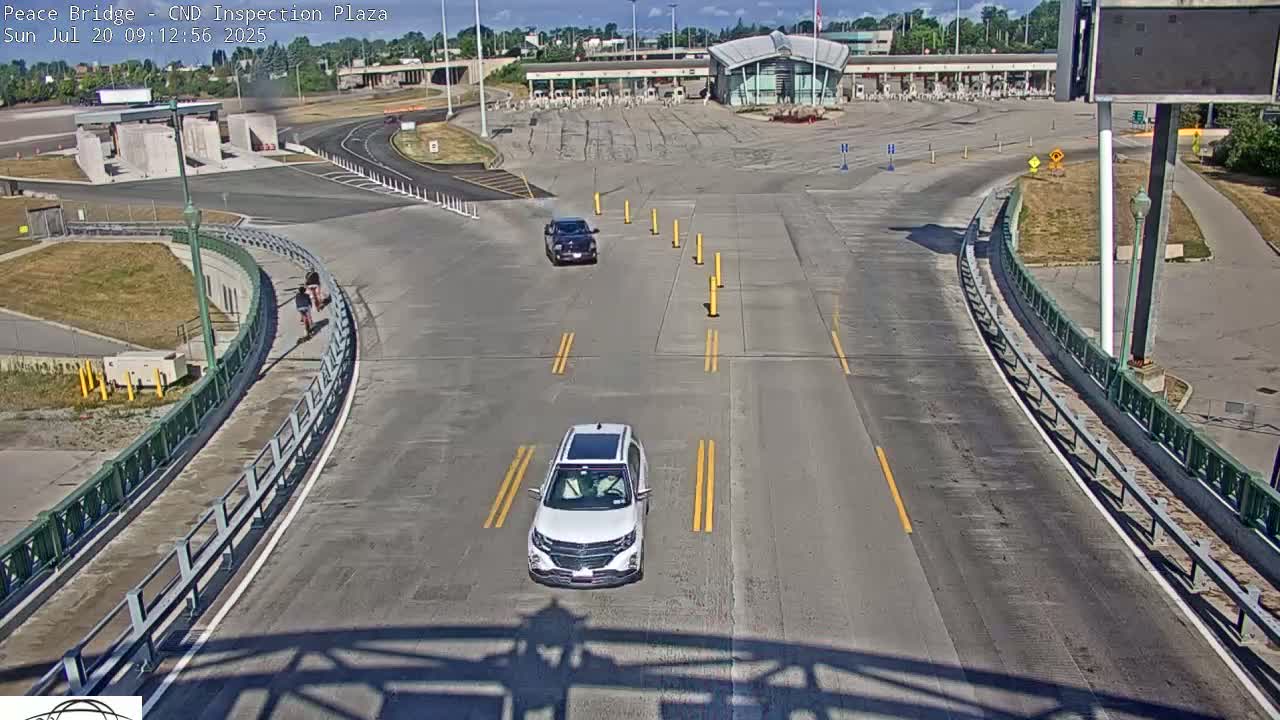 Fort Erie, Peace Bridge Canadian Inspection Plaza & Border Crossing Tool Booths Live Cam - Fort Erie, Niagara, Ontario, Canada