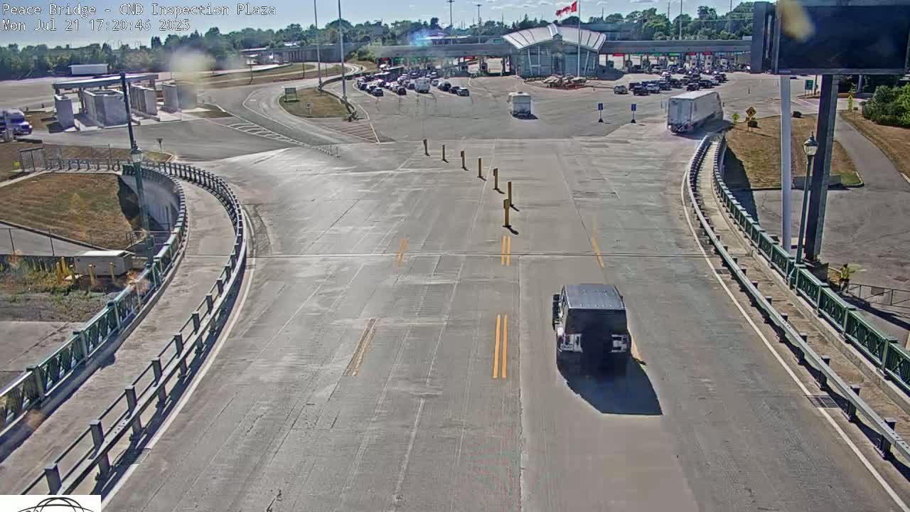 Fort Erie, Peace Bridge Canadian Inspection Plaza & Border Crossing Tool Booths Live Cam - Fort Erie, Niagara, Ontario, Canada