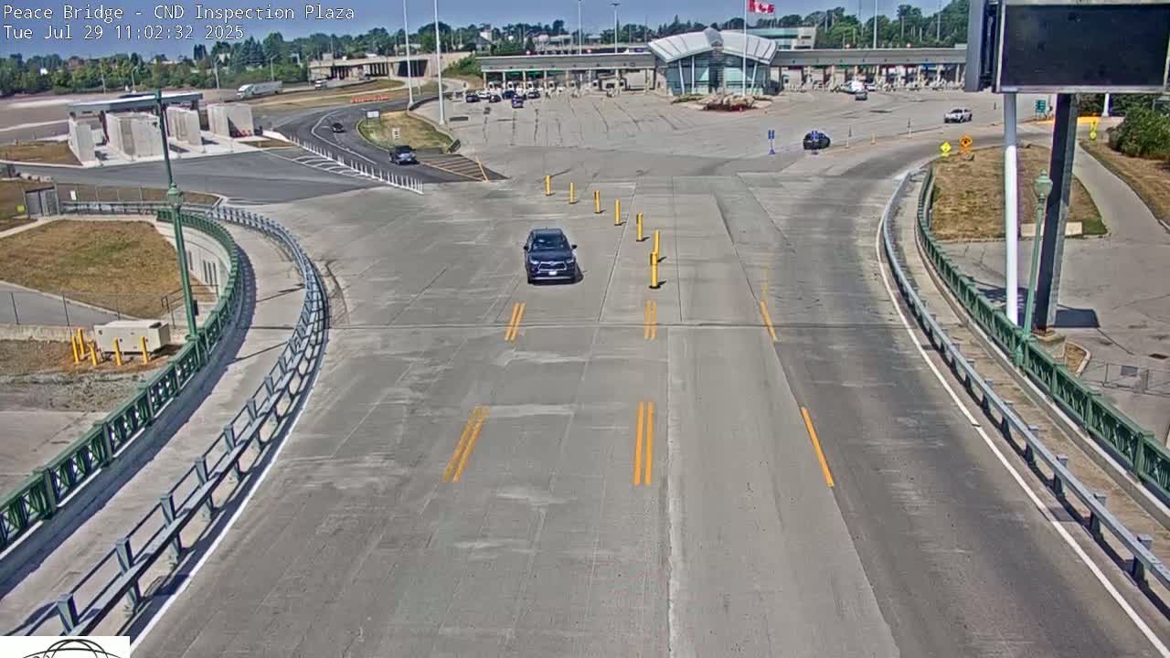 Fort Erie, Peace Bridge Canadian Inspection Plaza & Border Crossing Tool Booths Live Cam - Fort Erie, Niagara, Ontario, Canada