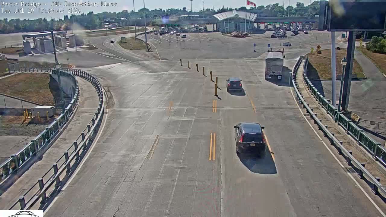 Fort Erie, Peace Bridge Canadian Inspection Plaza & Border Crossing Tool Booths Live Cam - Fort Erie, Niagara, Ontario, Canada