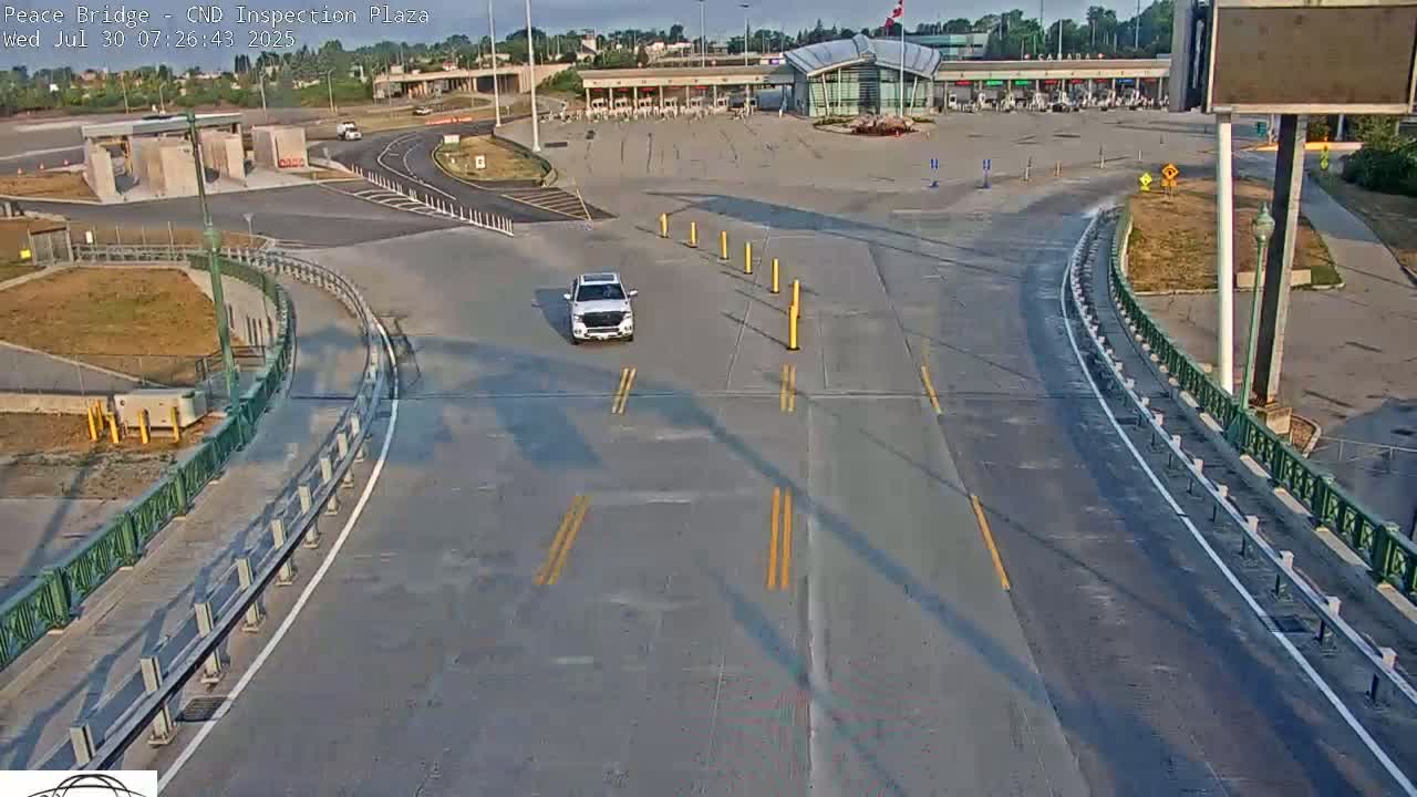 Fort Erie, Peace Bridge Canadian Inspection Plaza & Border Crossing Tool Booths Live Cam - Fort Erie, Niagara, Ontario, Canada