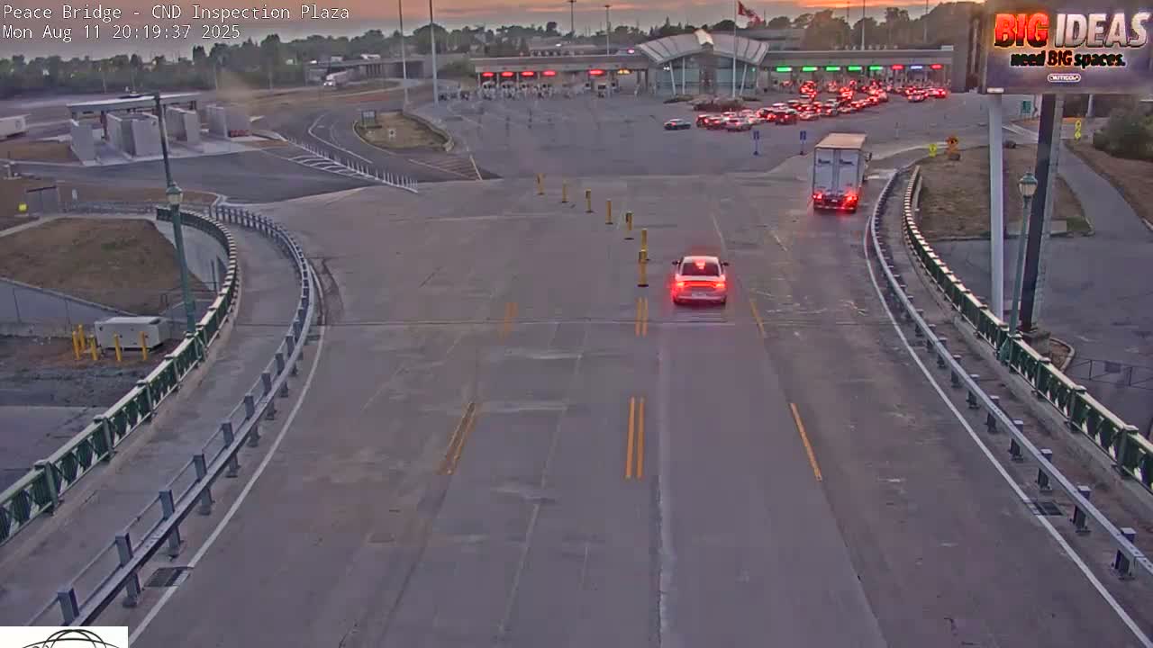 Fort Erie, Peace Bridge Canadian Inspection Plaza & Border Crossing Tool Booths Live Cam - Fort Erie, Niagara, Ontario, Canada