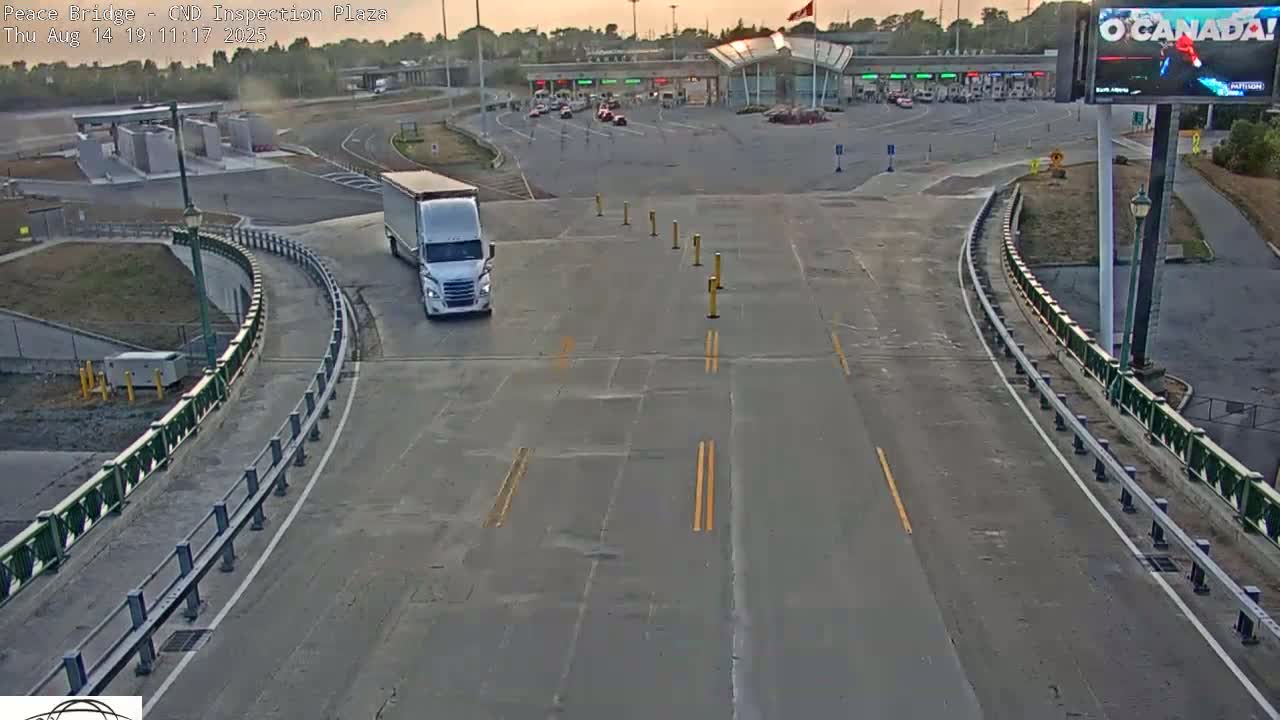 Fort Erie, Peace Bridge Canadian Inspection Plaza & Border Crossing Tool Booths Live Cam - Fort Erie, Niagara, Ontario, Canada
