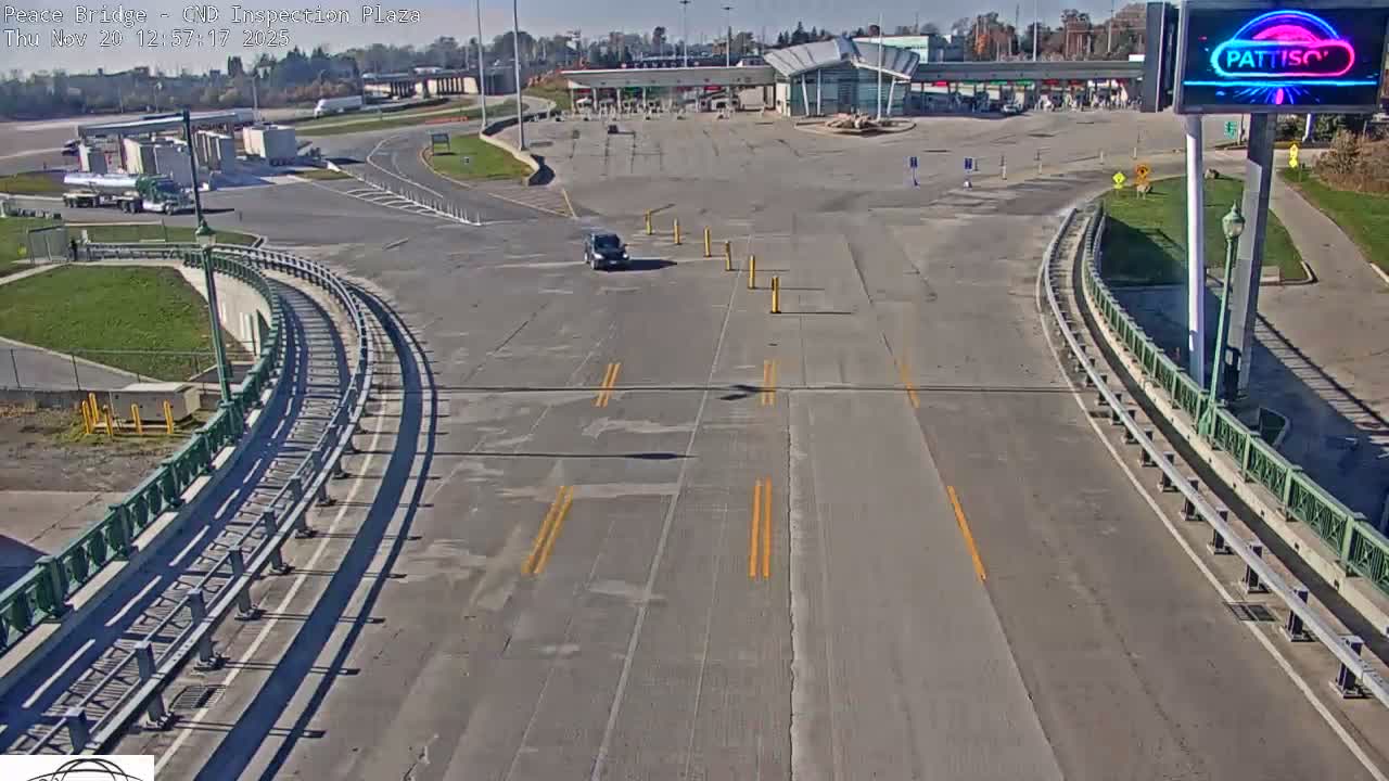 Fort Erie, Peace Bridge Canadian Inspection Plaza & Border Crossing Tool Booths Live Cam - Fort Erie, Niagara, Ontario, Canada