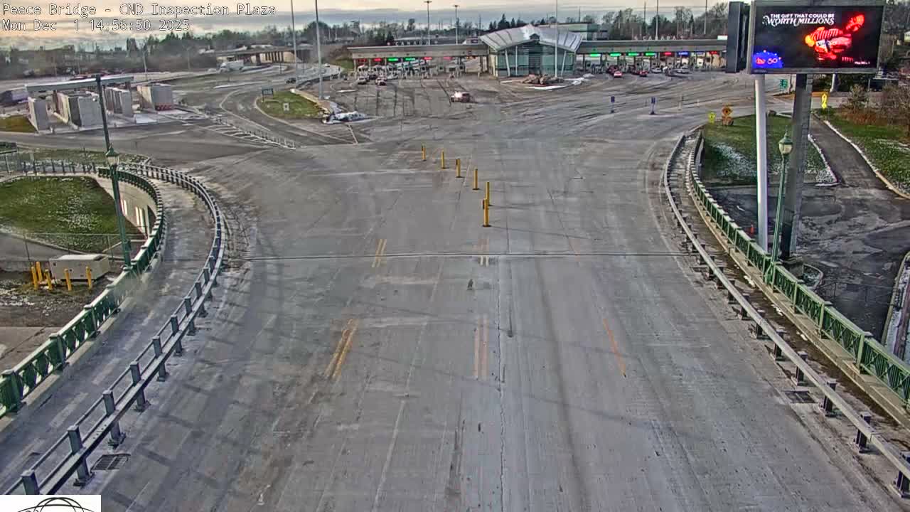 Fort Erie, Peace Bridge Canadian Inspection Plaza & Border Crossing Tool Booths Live Cam - Fort Erie, Niagara, Ontario, Canada