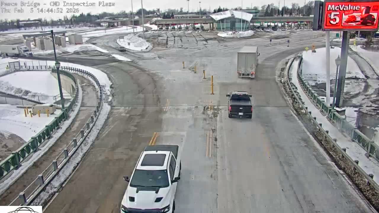 Fort Erie, Peace Bridge Canadian Inspection Plaza & Border Crossing Tool Booths Live Cam - Fort Erie, Niagara, Ontario, Canada