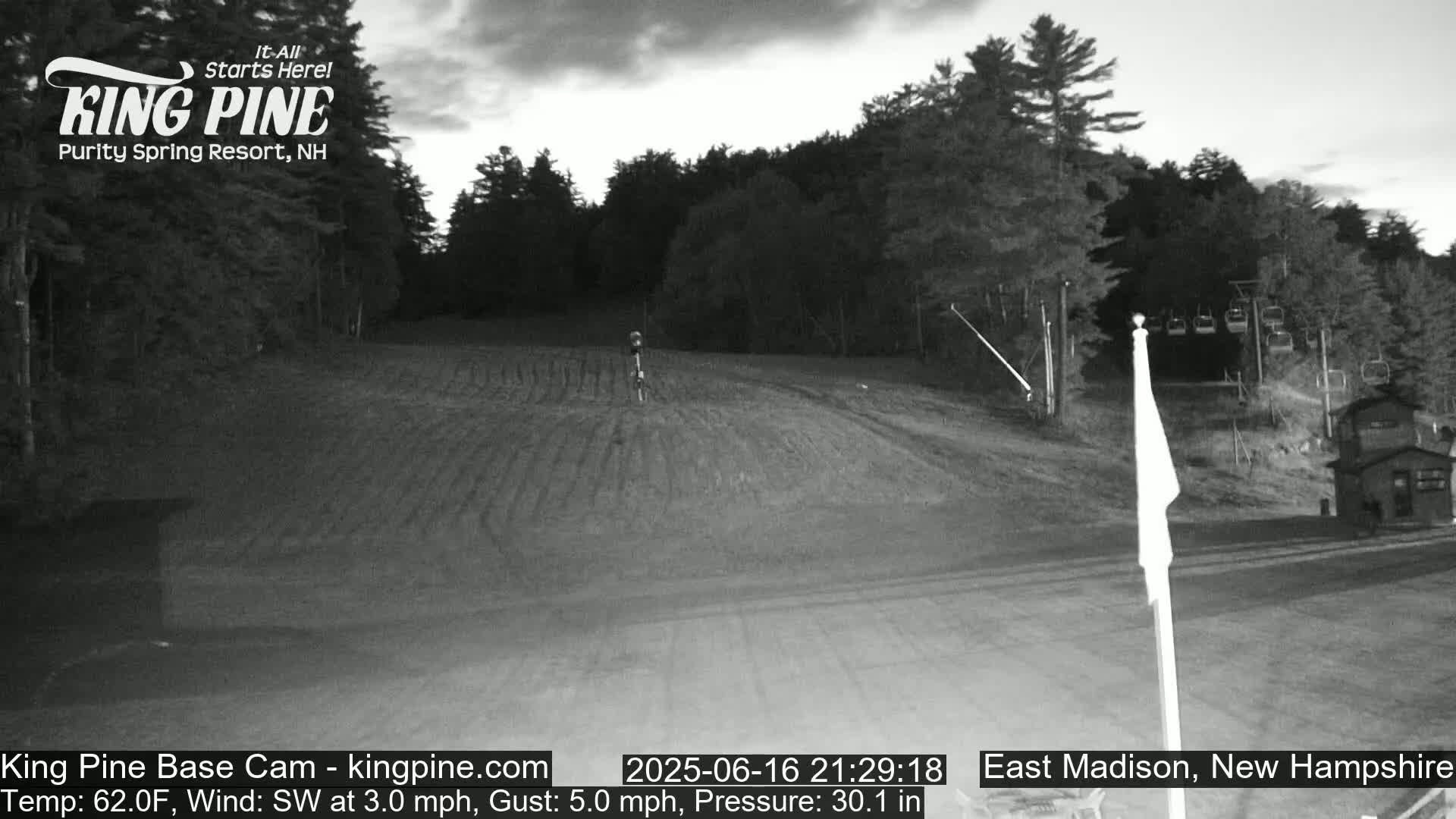 King Pine Base Ski Live Cam - Madison, New Hampshire, USA