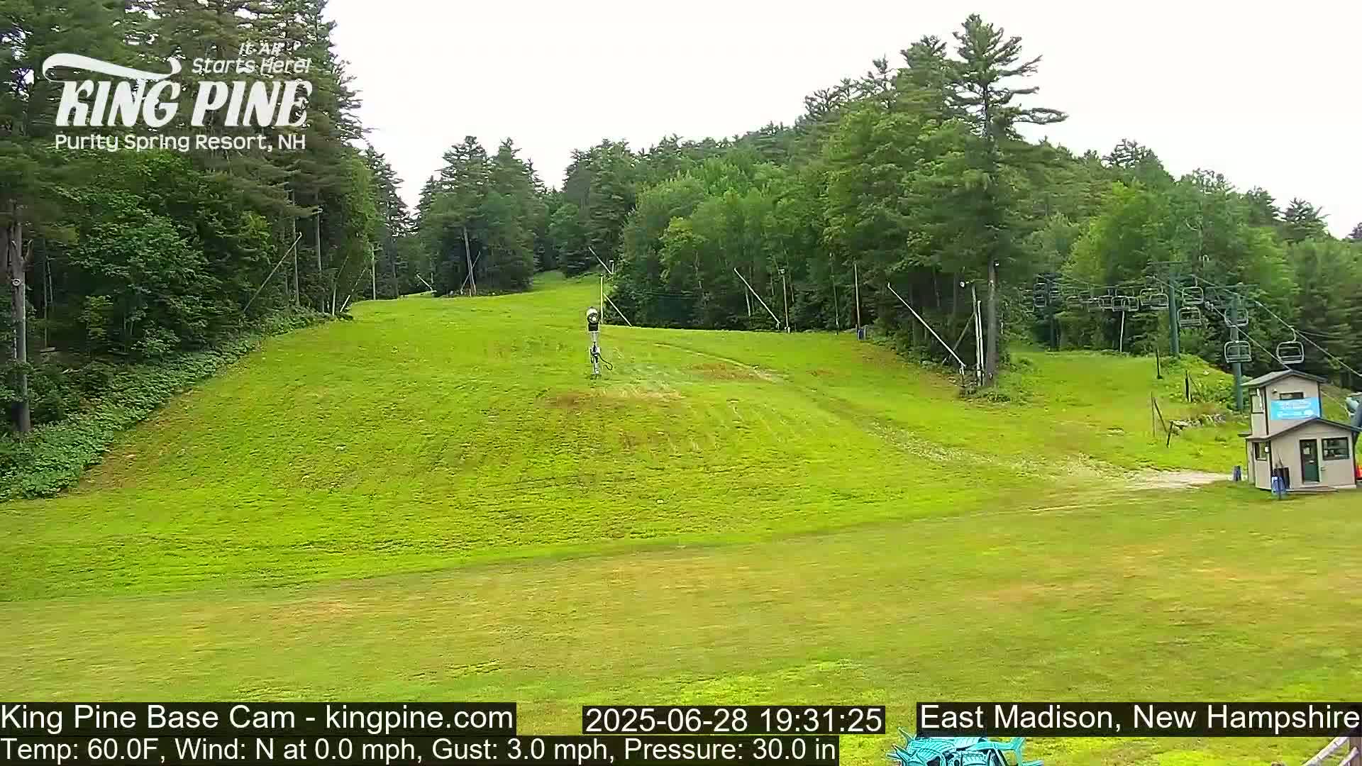King Pine Base Ski Live Cam - Madison, New Hampshire, USA