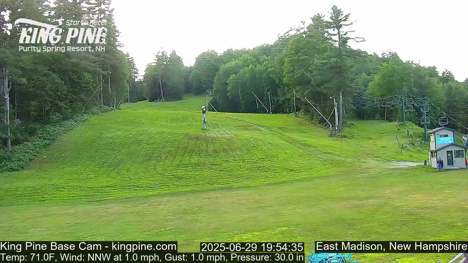 King Pine Base Ski Live Cam - Madison, New Hampshire, USA