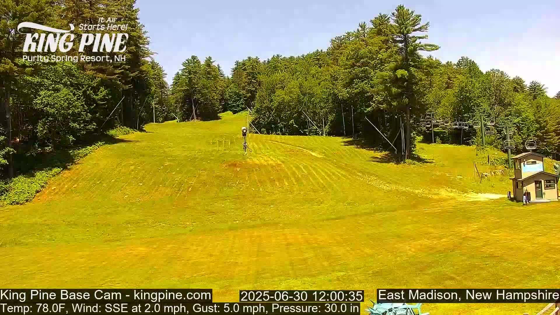 King Pine Base Ski Live Cam - Madison, New Hampshire, USA