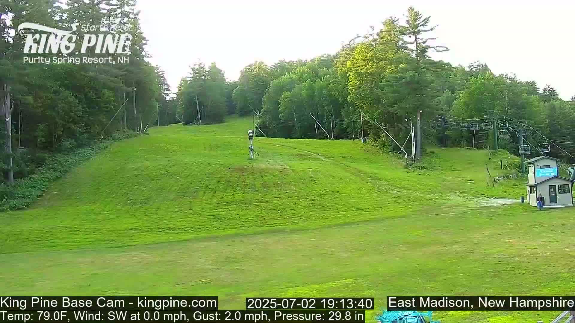 King Pine Base Ski Live Cam - Madison, New Hampshire, USA