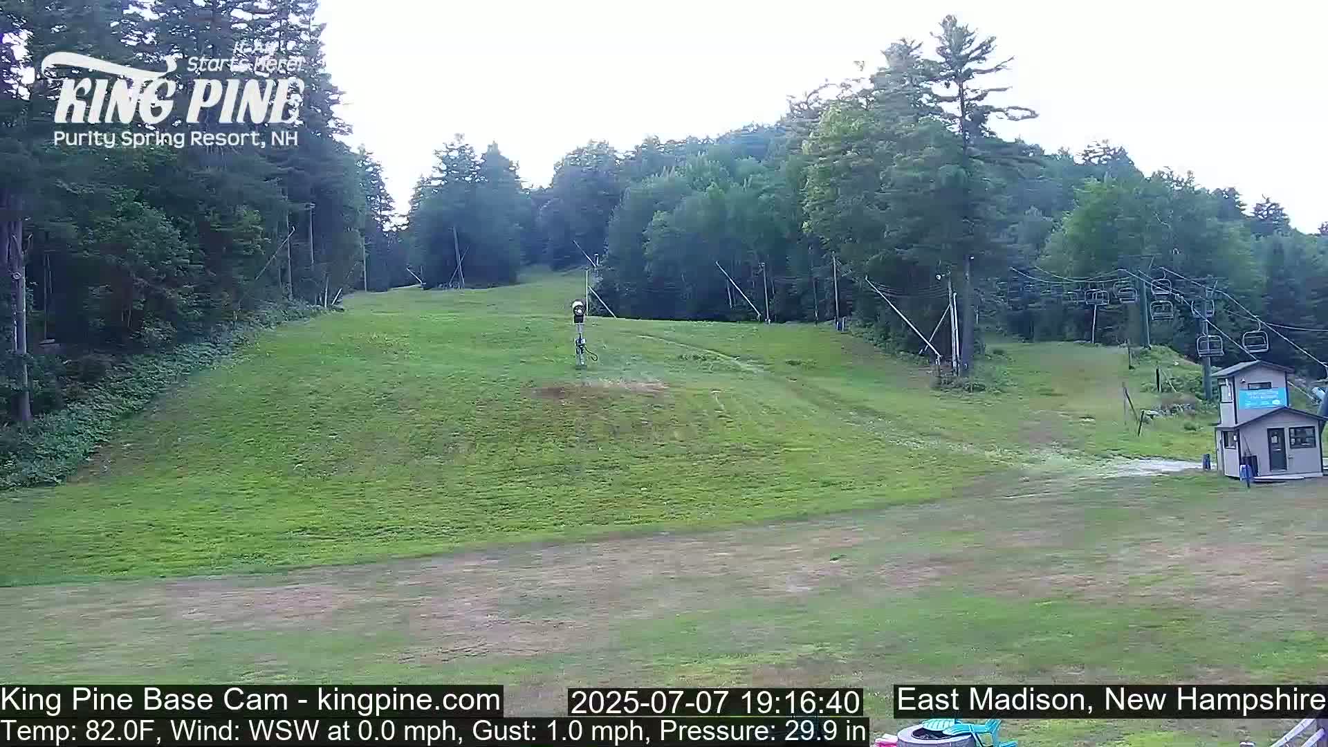 King Pine Base Ski Live Cam - Madison, New Hampshire, USA