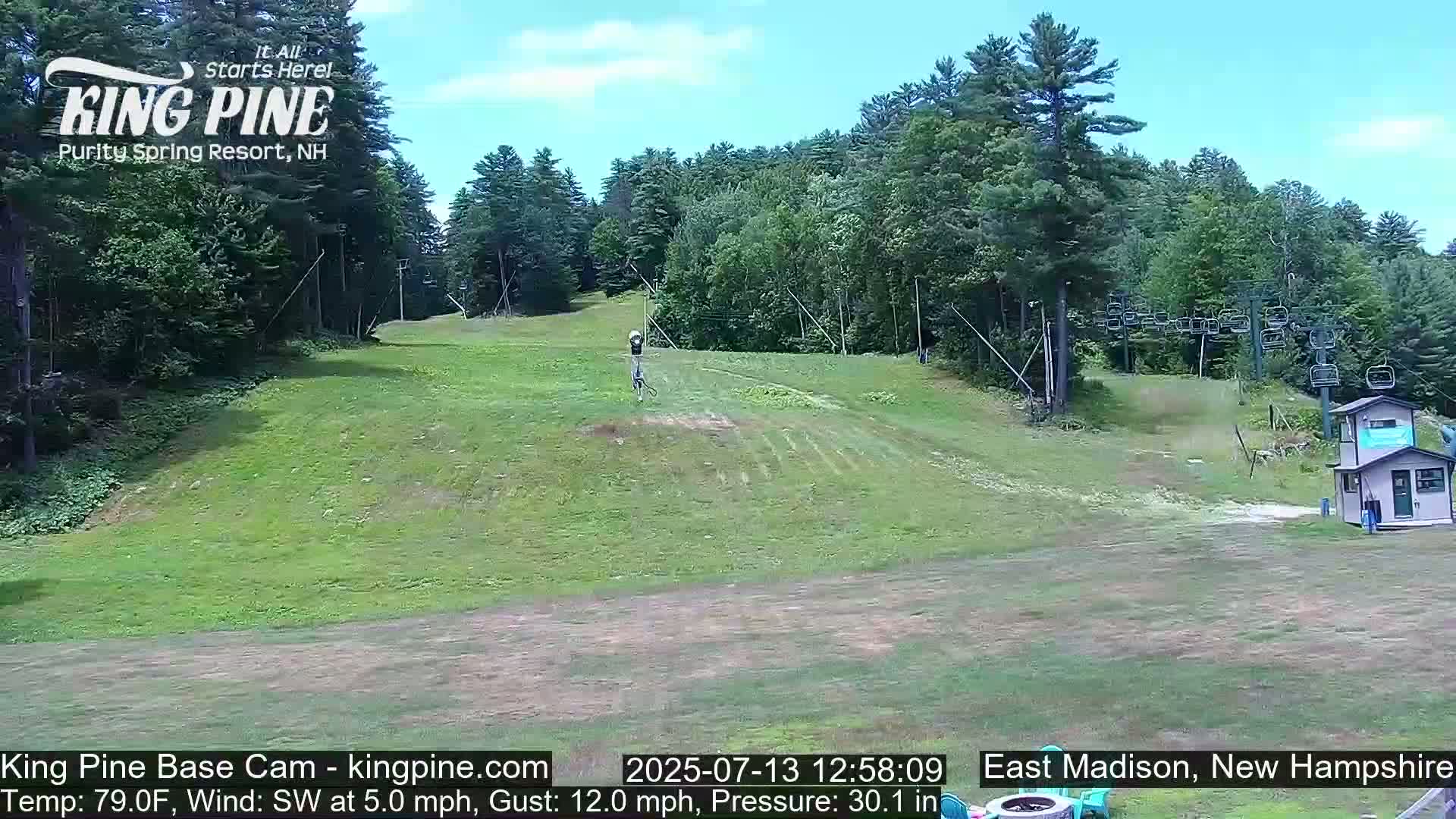 King Pine Base Ski Live Cam - Madison, New Hampshire, USA