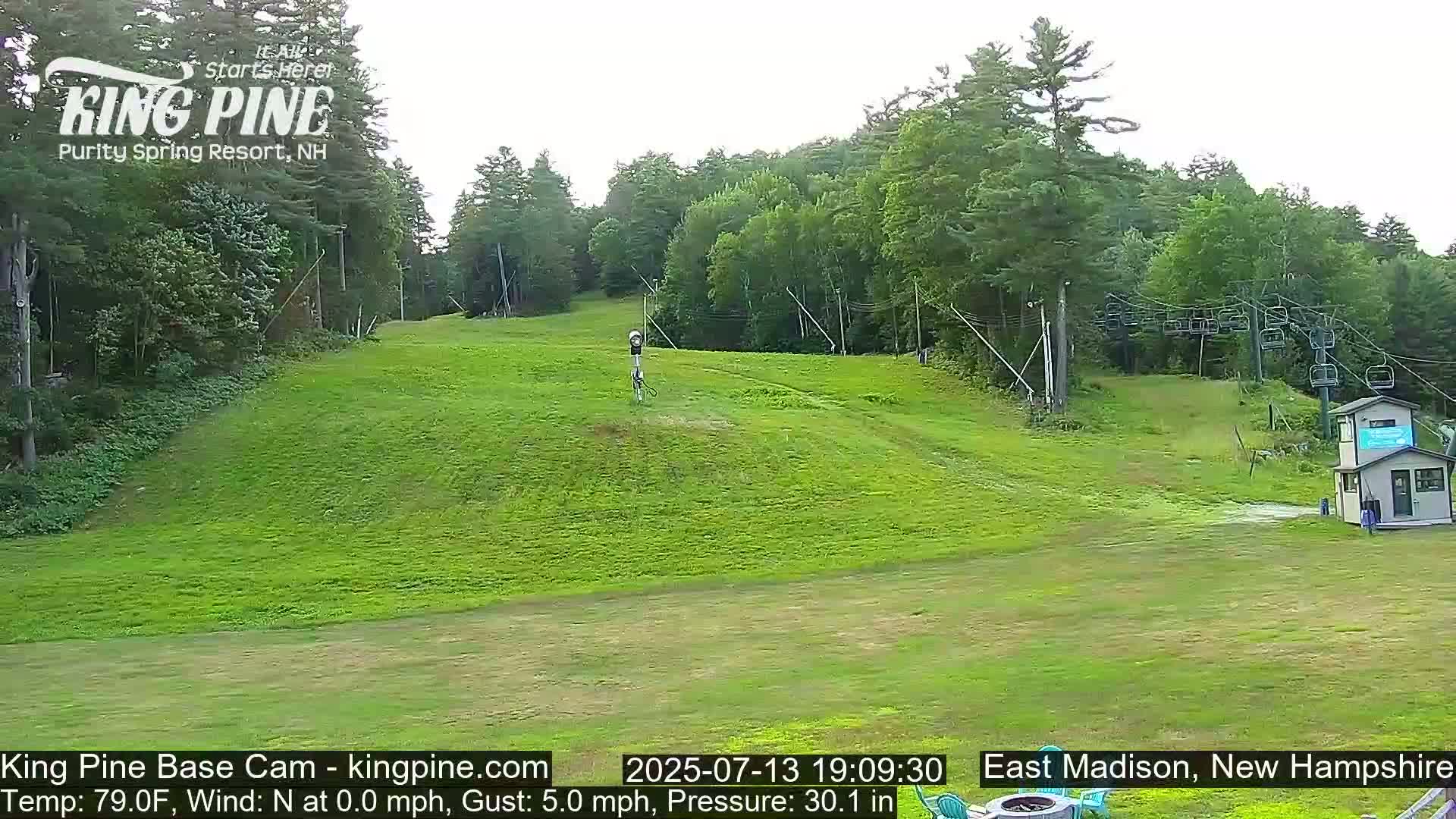 King Pine Base Ski Live Cam - Madison, New Hampshire, USA
