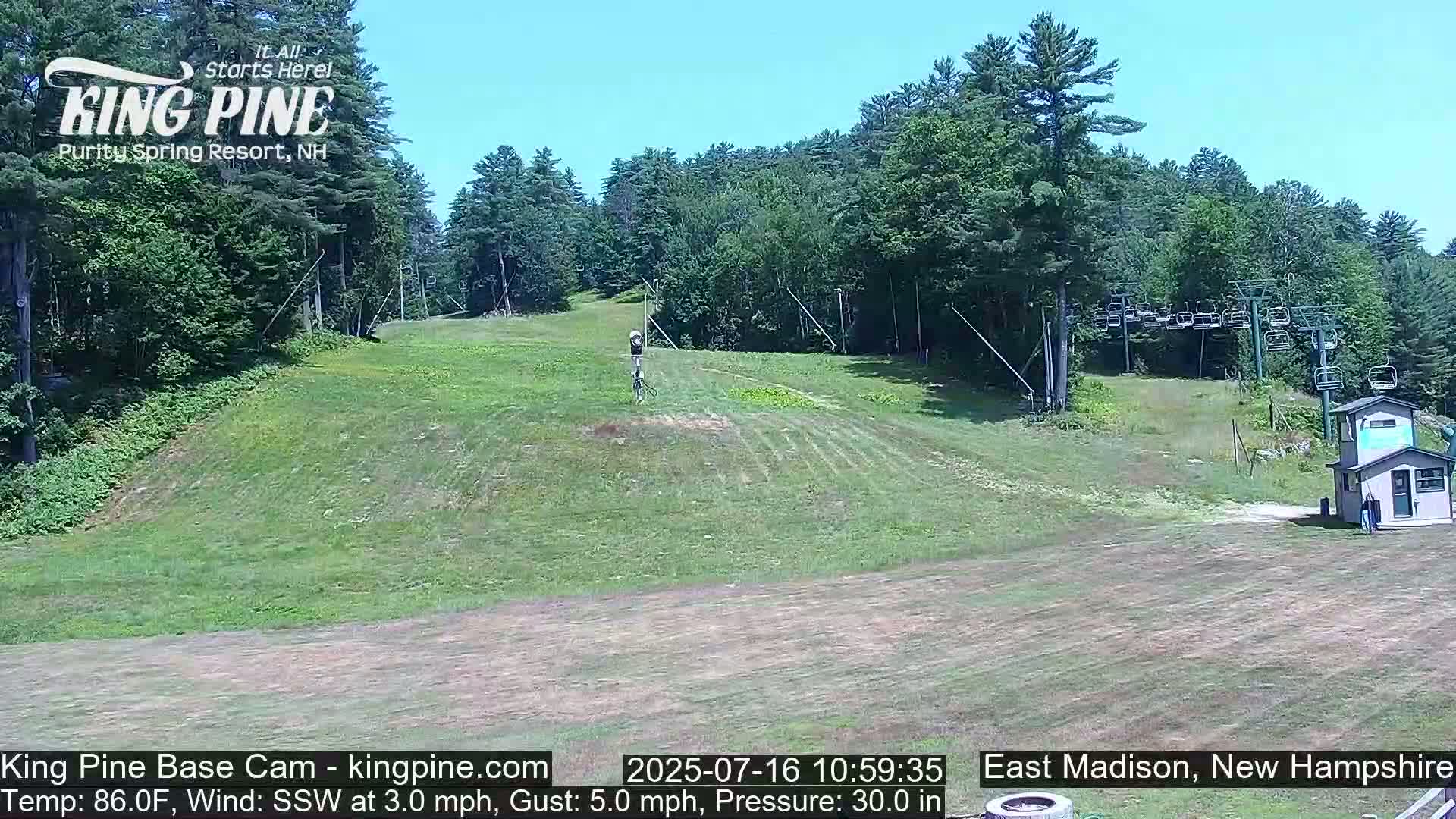 King Pine Base Ski Live Cam - Madison, New Hampshire, USA