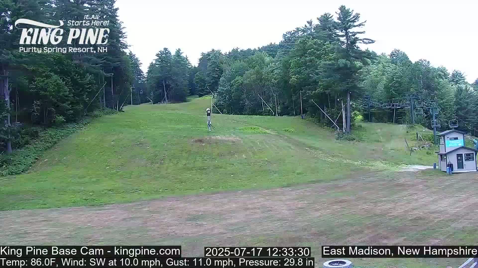 King Pine Base Ski Live Cam - Madison, New Hampshire, USA