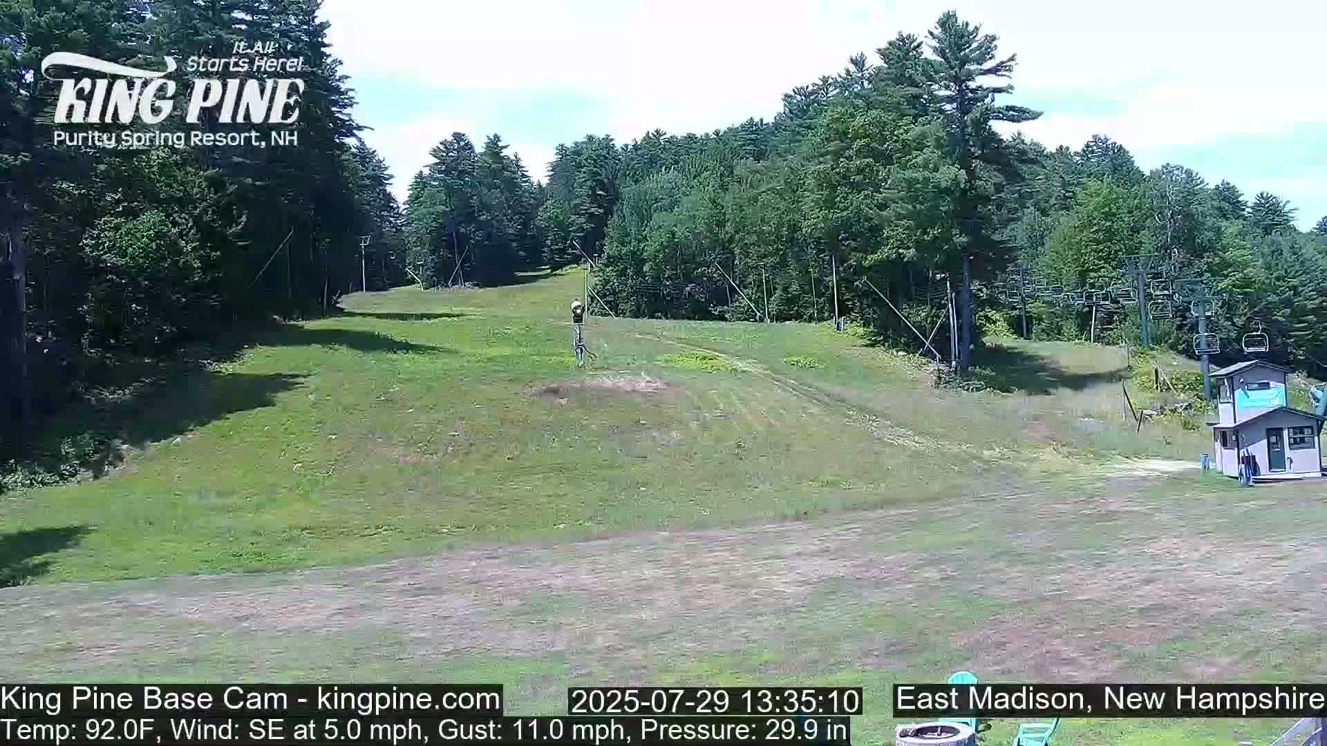 King Pine Base Ski Live Cam - Madison, New Hampshire, USA