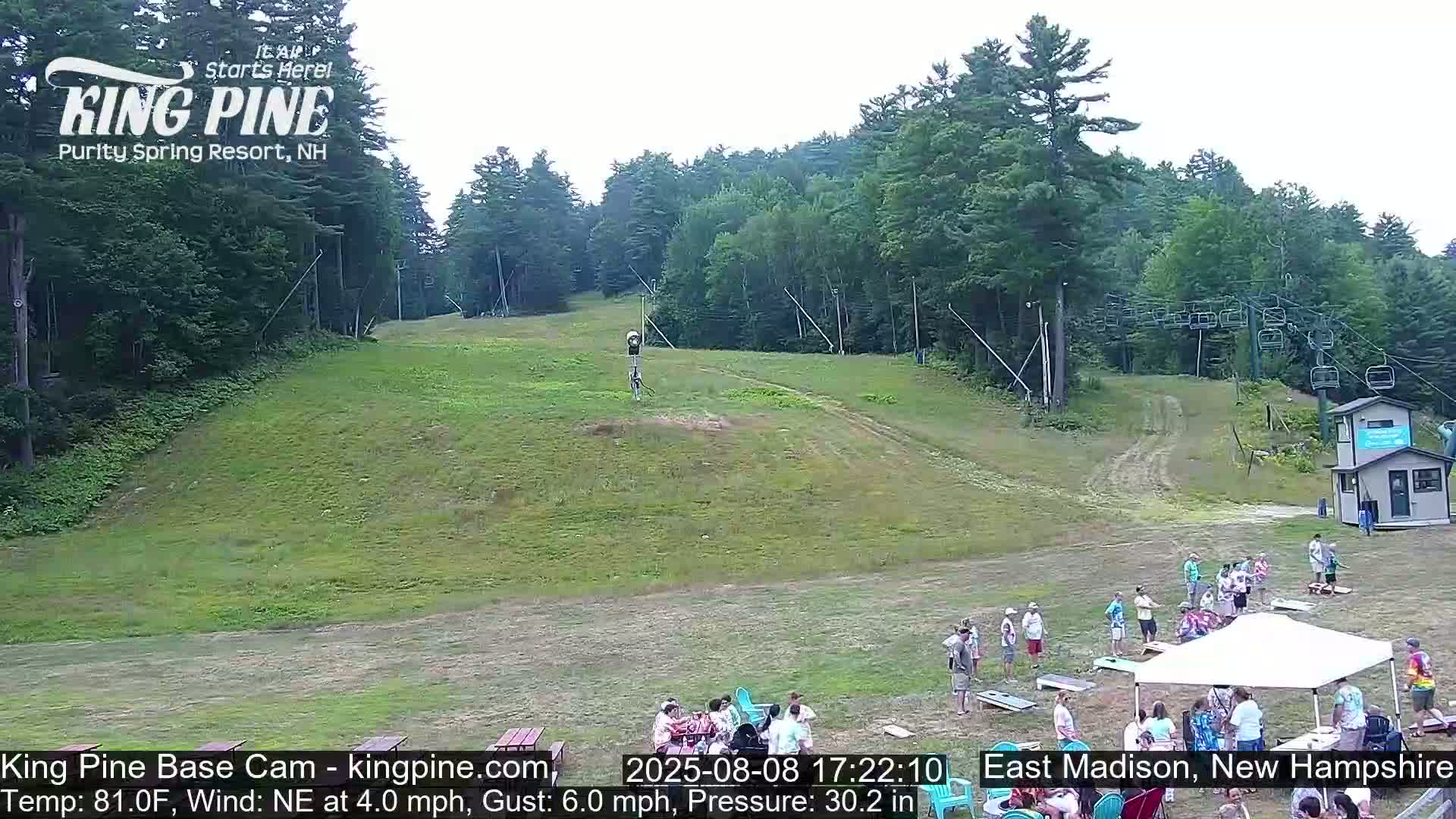 King Pine Base Ski Live Cam - Madison, New Hampshire, USA
