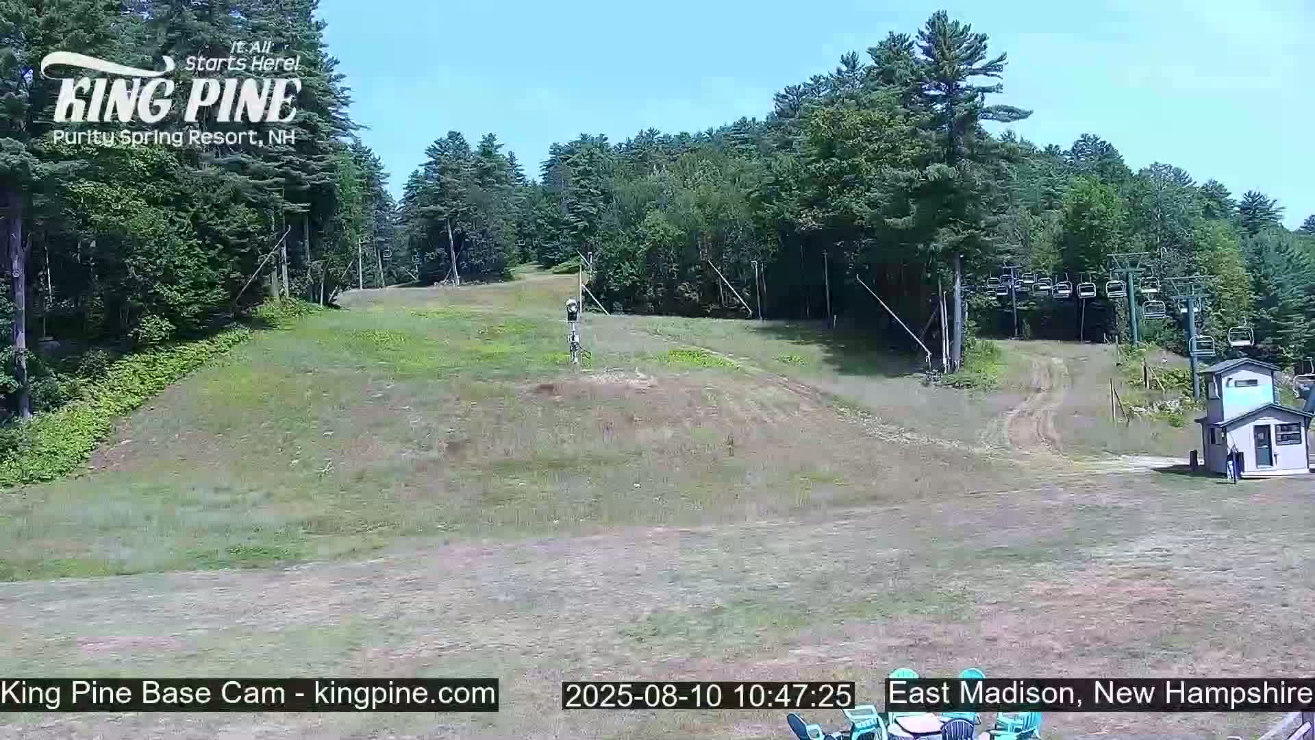 King Pine Base Ski Live Cam - Madison, New Hampshire, USA