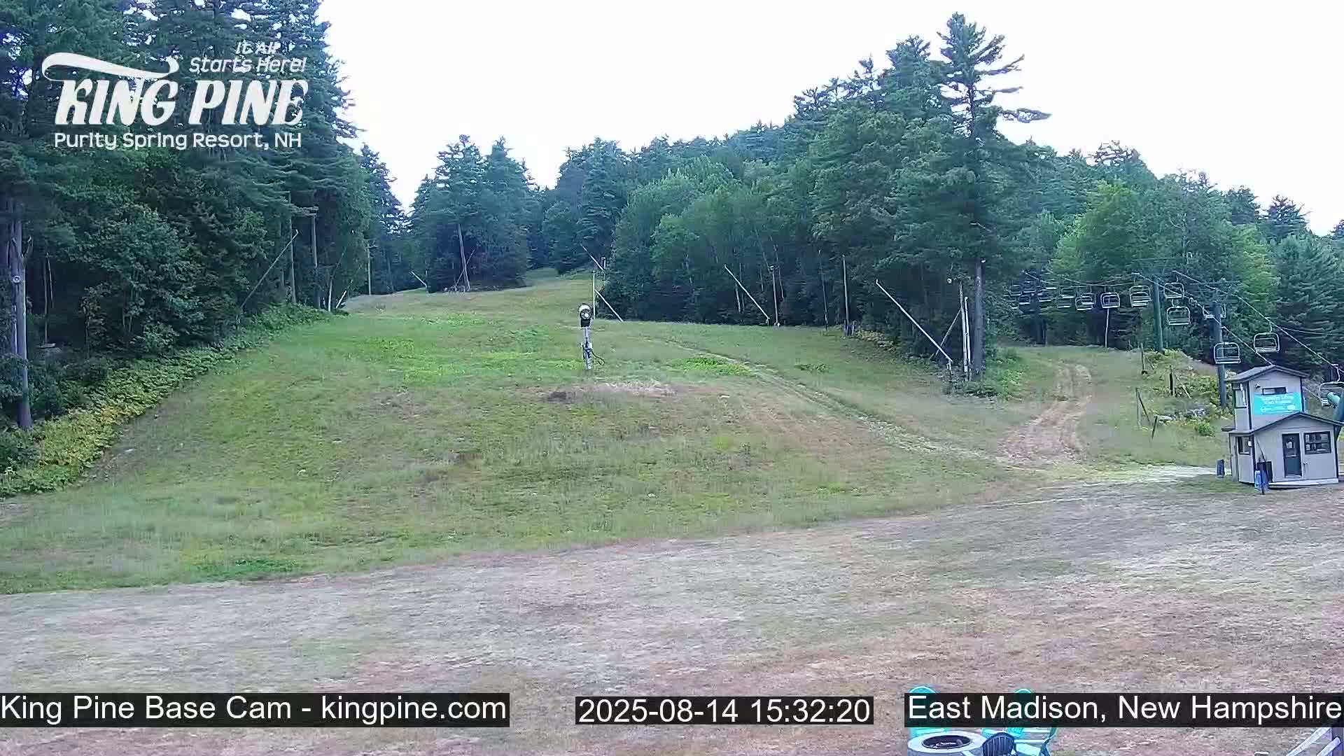 King Pine Base Ski Live Cam - Madison, New Hampshire, USA