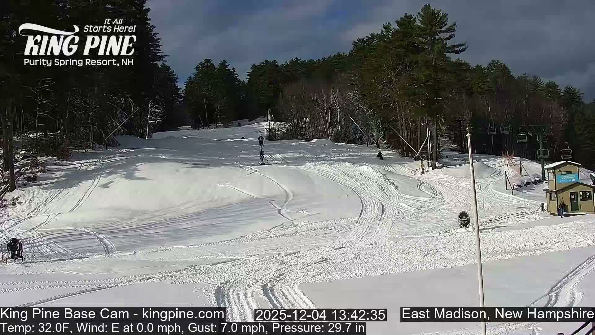 King Pine Base Ski Live Cam - Madison, New Hampshire, USA