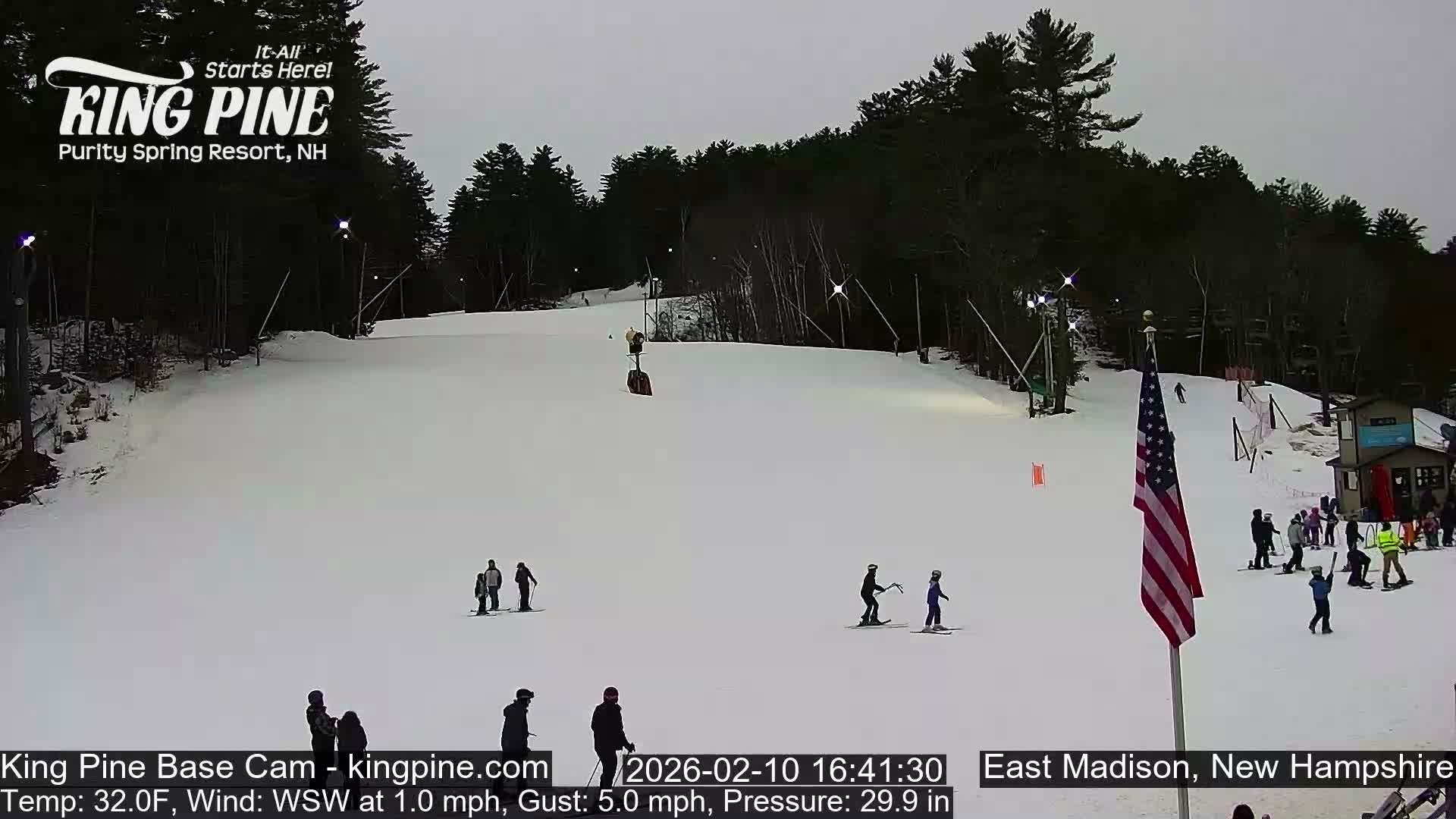 King Pine Base Ski Live Cam - Madison, New Hampshire, USA