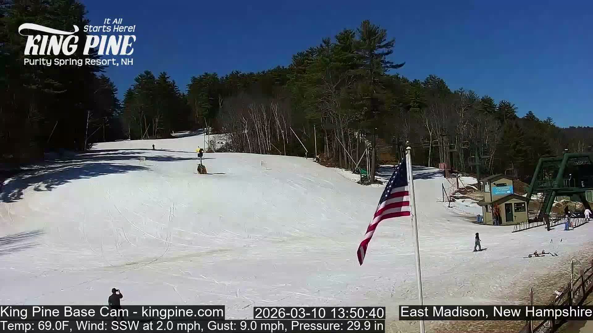 King Pine Base Ski Live Cam - Madison, New Hampshire, USA