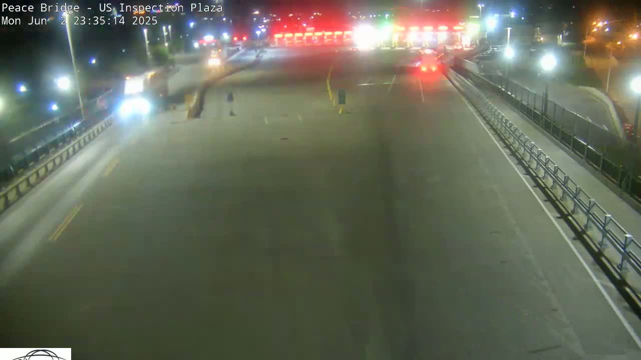 Buffalo, Peace Bridge USA Inspection Plaza & Lane Live Cam - Buffalo, Erie , Buffalo -Niagara Falls, New York, USA
