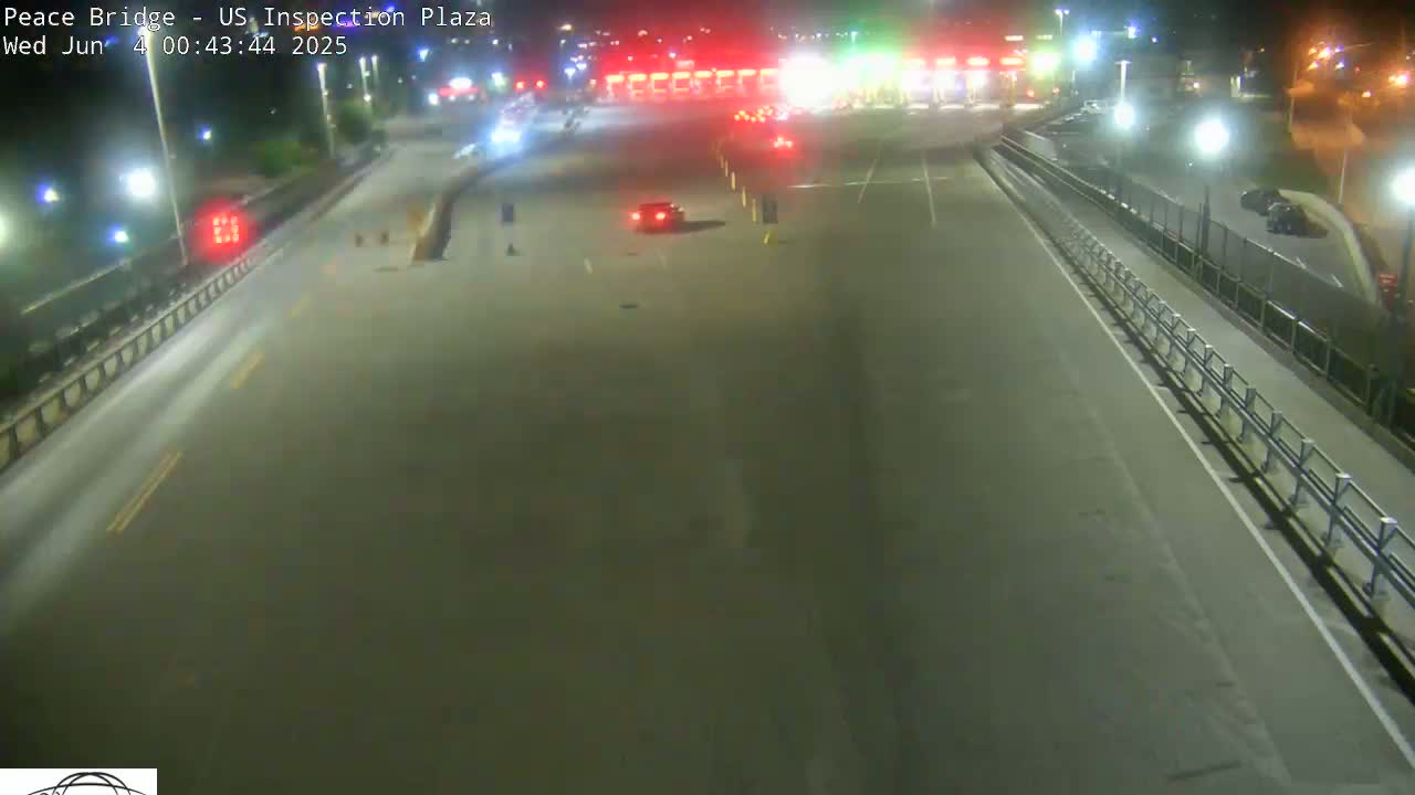 Buffalo, Peace Bridge USA Inspection Plaza & Lane Live Cam - Buffalo, Erie , Buffalo -Niagara Falls, New York, USA